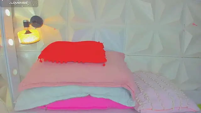 cute_latinaxxx webcam