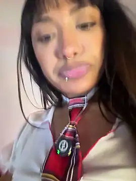 VictoriaFeller webcam