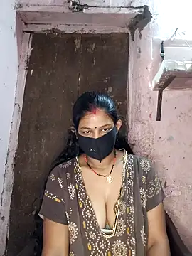 Hotcouplepriya webcam