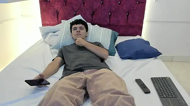 Noah_Rodrigez webcam