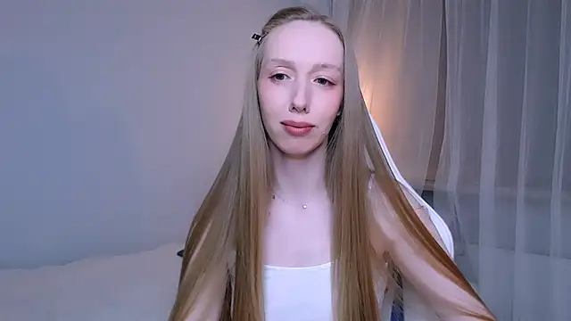 Luna_insniity webcam