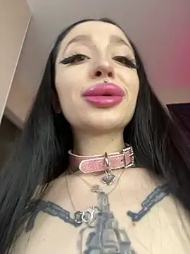 Molly__Moon webcam