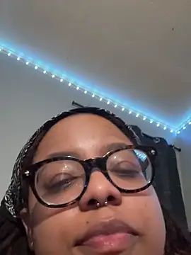 hazeleyedemonx13 webcam