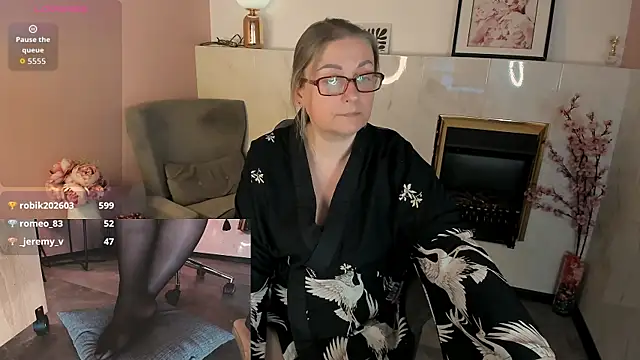 Alexandra_Kind webcam