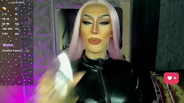 anitacruise (T young) - KNEEL AND  BOW  DOWN  BEFORE ME, BITCH!