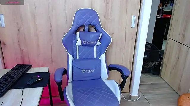 sexygoddesskarol webcam