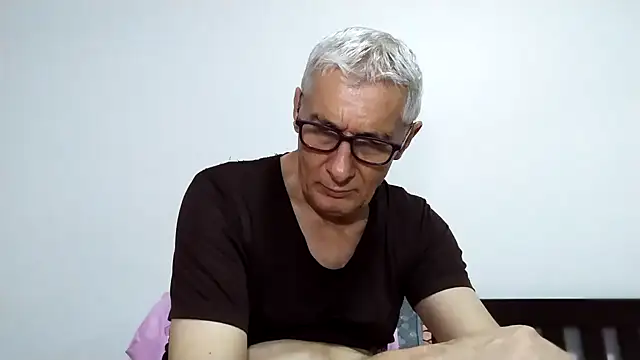 BIGUNCUTHARDCOCK webcam