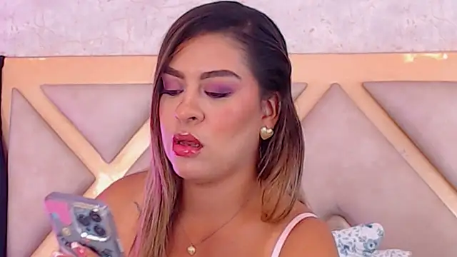 JoannaStanford webcam