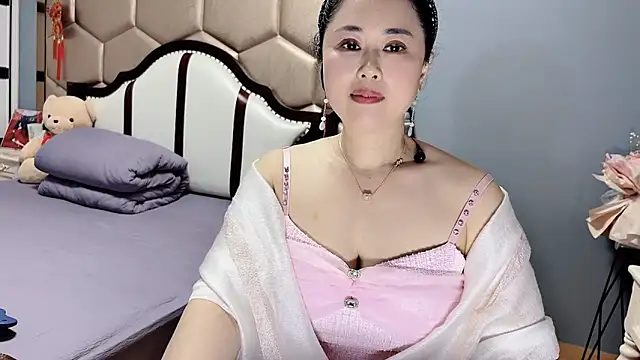 yaoyao22678 webcam