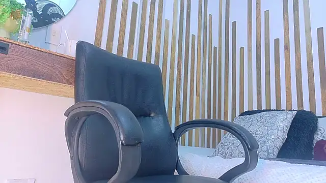 Oliver_bigblack_cock webcam