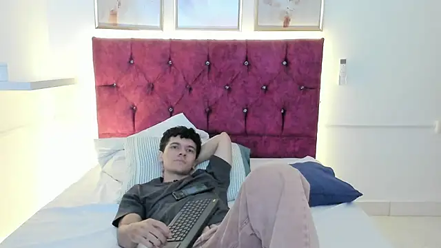 Noah_Rodrigez webcam