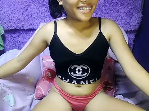 kiffy_miley79 webcam