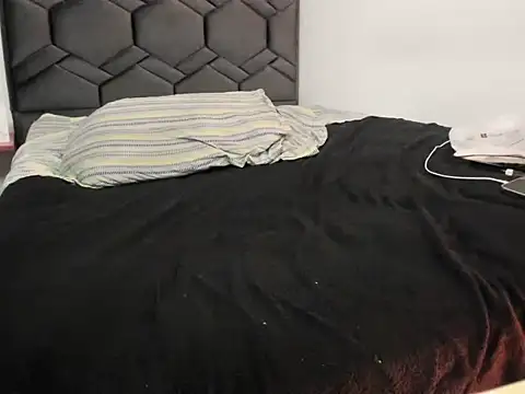 danypalmer (M young) - Show cum in the belly