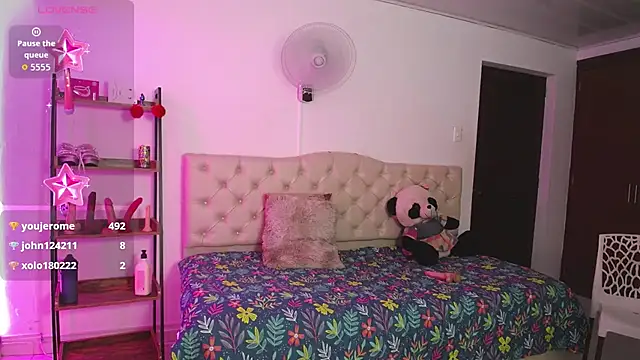 thalia_mills19 webcam