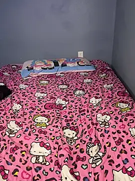 strwbrrymilk live sex cam