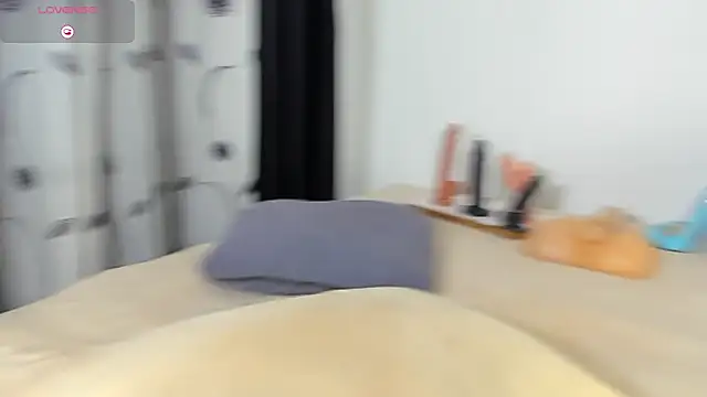 CREAMY_BUBBLEGUM webcam