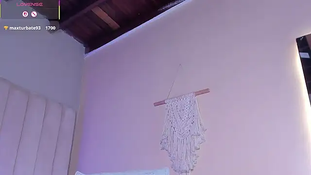 elise_diamond (F young) - suck fingers