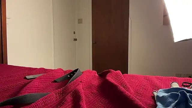 YUMIandbigWOLF webcam