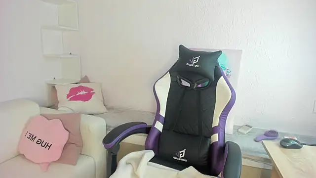 Ella_starrr__ webcam