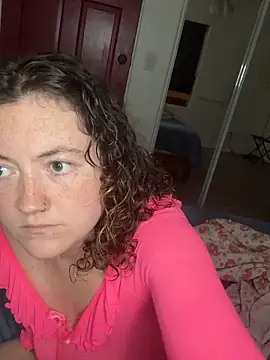 Curliegirlie webcam