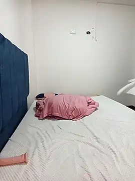 ANGELY_WET_JEET webcam