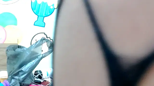 pamelaskiny20 webcam