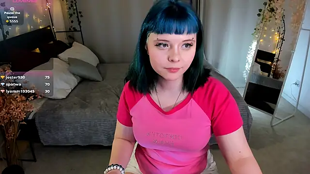 AliceMoongirl webcam