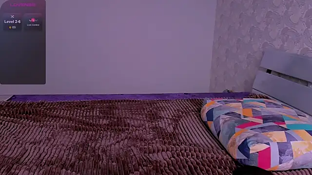 Janie_JJ_Curvie webcam