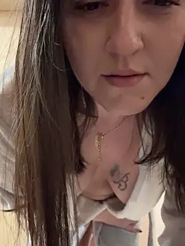 AlexandraGiogio webcam