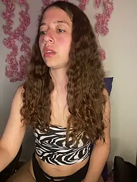 Webcam Model (-rosi)  is live.Free join now!