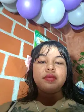 KattalellaGomez webcam