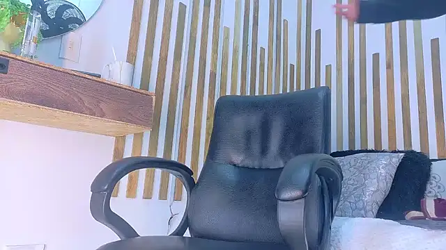 Oliver_bigblack_cock webcam