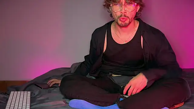 mcklister_kinky_feets webcam