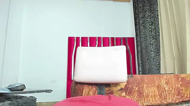 sexynicolqueen webcam