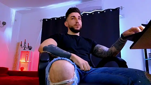 MightyAaron66 webcam