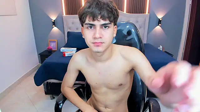 Tommy18__ webcam