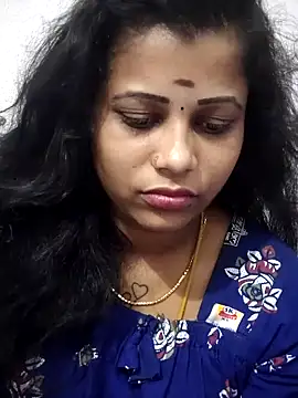 sweetqueen143 webcam