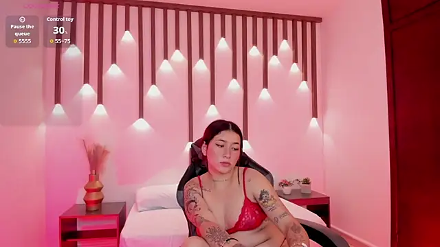 charlottee27_ webcam