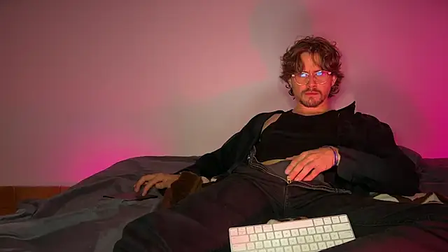 mcklister_kinky_feets webcam