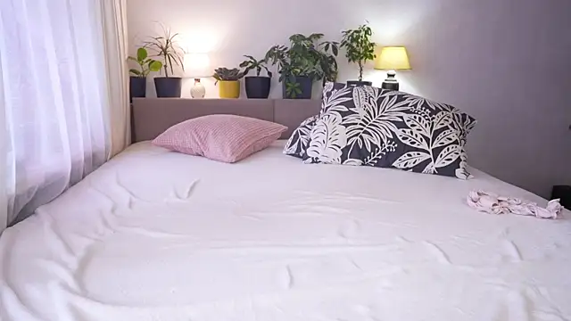 lily_minx - Lily_minx's free webcam