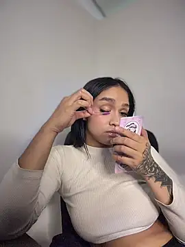 Isabella-Teen webcam