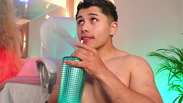 MatiasKorn live sex cam