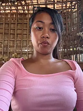 Juliet_official_pro webcam