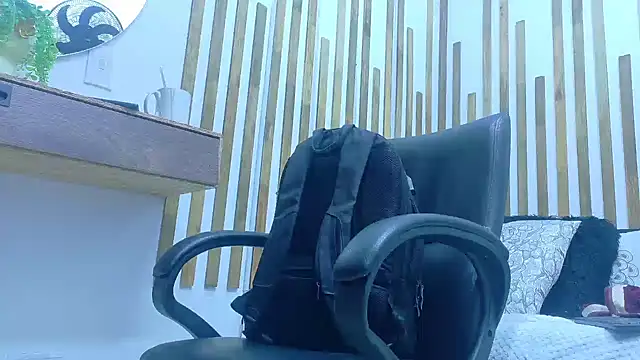 Oliver_bigblack_cock webcam