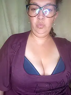 Webcam Model (_Saraqueen)  is live.Free join now!