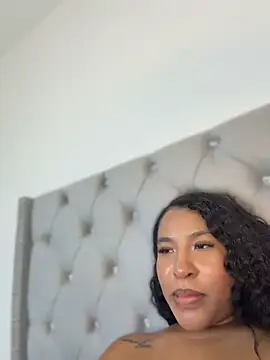 izzybelmonth12 webcam