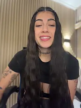  Sarasanders_4 chat room