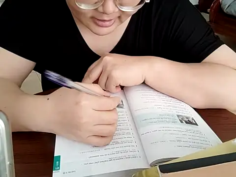 AngelwithEcup - Cams en Vivo