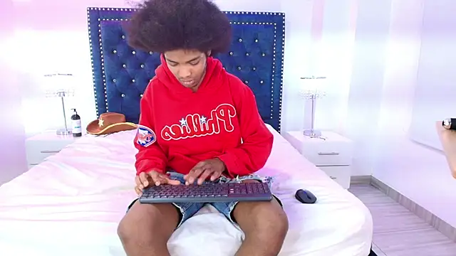 Cristal_and_luke webcam