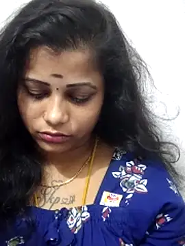 sweetqueen143 webcam